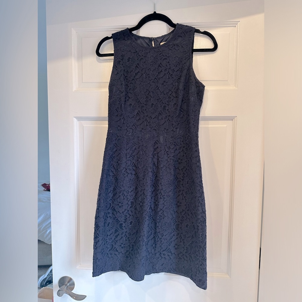 Navy Lace Sleeveless Shift Dress